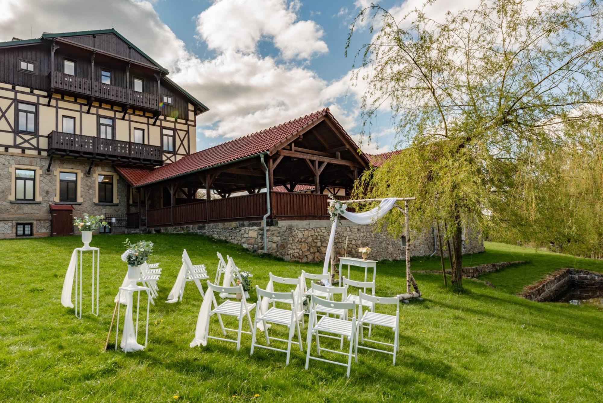 Hotel Svycarsky Dum Sneznik Eksteriør billede